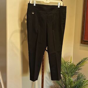 Black Pull On Black Cropped Pants NWOT